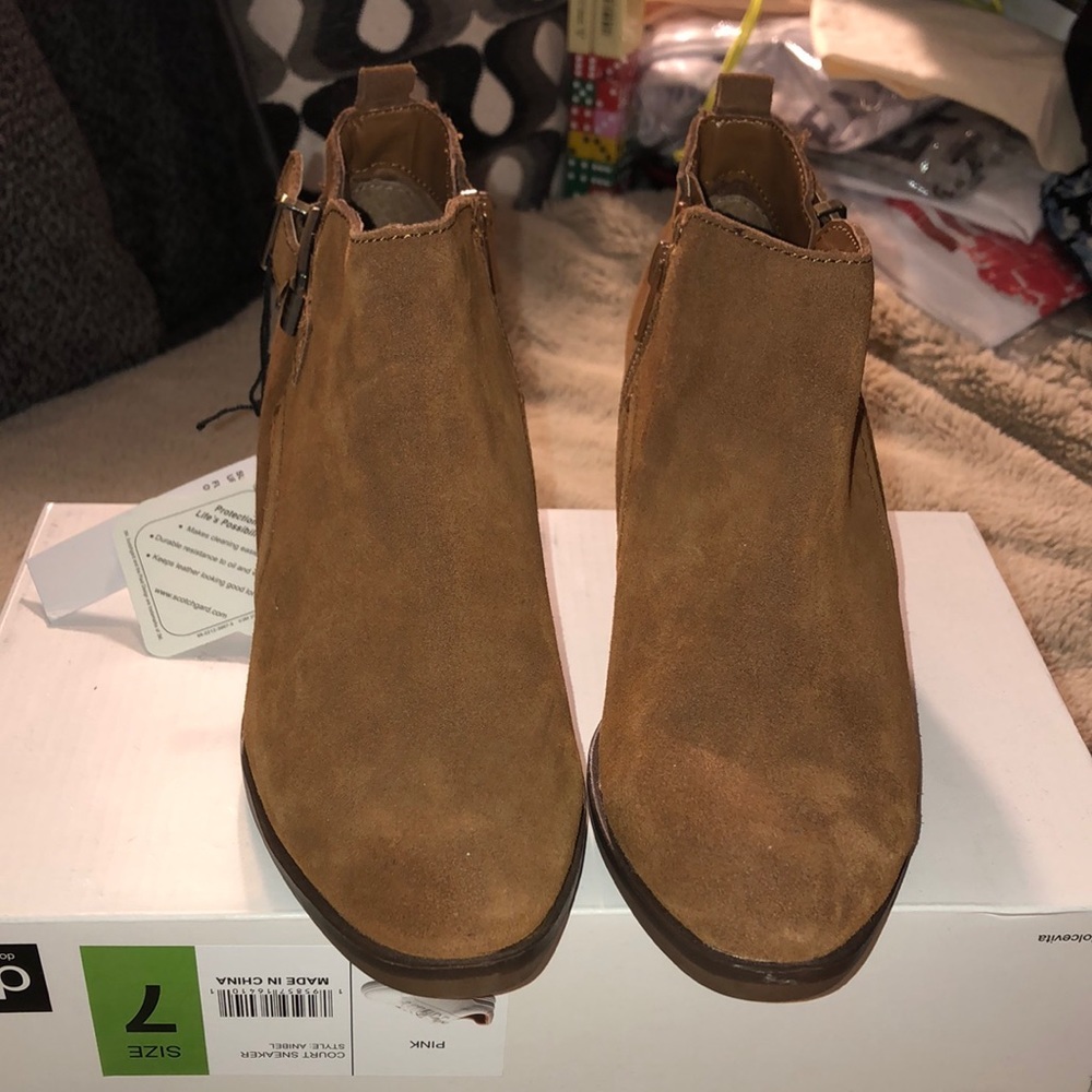 NWT Sonoma Leather Ankle Boots, size 6.5